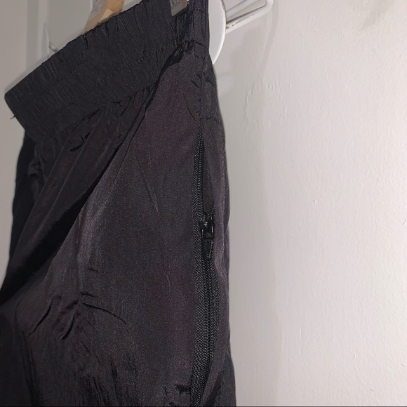trendy black nylon joggers - Picture 2 of 3